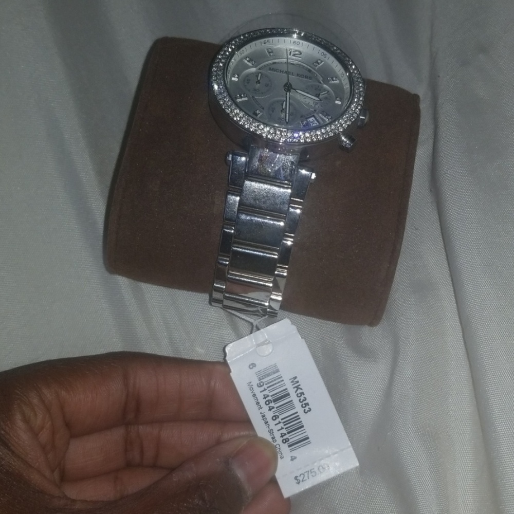 Watch - Picture 2 of 3
